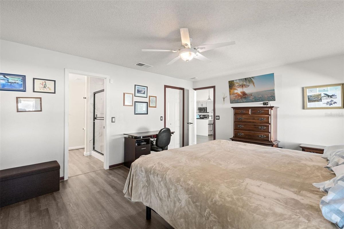 2232 home, photo 12