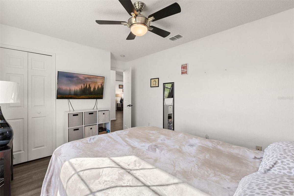 2232 home, photo 16