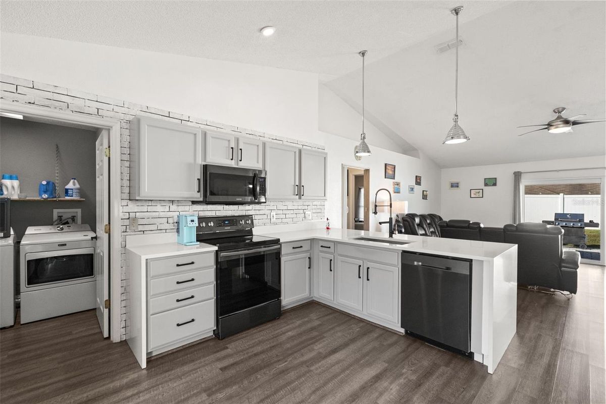 2232 home, photo 4